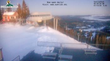 Weather camera view of Sunrise Park Resort 10650 ft elev.