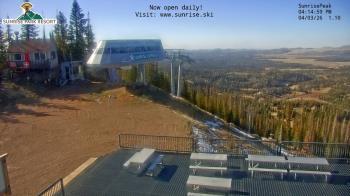 Weather camera view of Sunrise Park Resort 10650 ft elev.