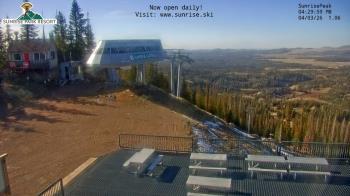 Weather camera view of Sunrise Park Resort 10650 ft elev.