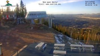 Weather camera view of Sunrise Park Resort 10650 ft elev.