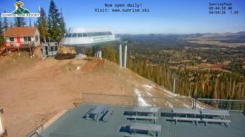 Weather camera view of Sunrise Park Resort 10650 ft elev.