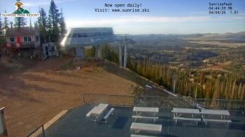 Weather camera view of Sunrise Park Resort 10650 ft elev.