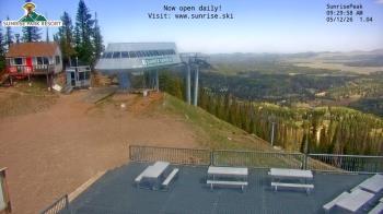 Weather camera view of Sunrise Park Resort 10650 ft elev.