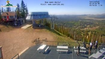Weather camera view of Sunrise Park Resort 10650 ft elev.