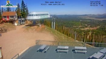 Weather camera view of Sunrise Park Resort 10650 ft elev.