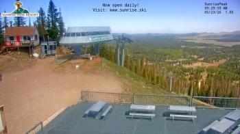 Weather camera view of Sunrise Park Resort 10650 ft elev.