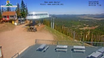 Weather camera view of Sunrise Park Resort 10650 ft elev.