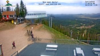 Weather camera view of Sunrise Park Resort 10650 ft elev.