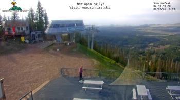 Weather camera view of Sunrise Park Resort 10650 ft elev.
