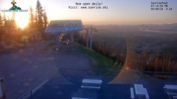 Weather camera view of Sunrise Park Resort 10650 ft elev.
