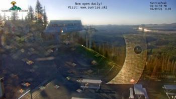 Weather camera view of Sunrise Park Resort 10650 ft elev.