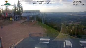 Weather camera view of Sunrise Park Resort 10650 ft elev.