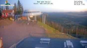 Weather camera view of Sunrise Park Resort 10650 ft elev.