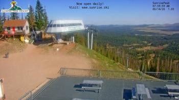 Weather camera view of Sunrise Park Resort 10650 ft elev.
