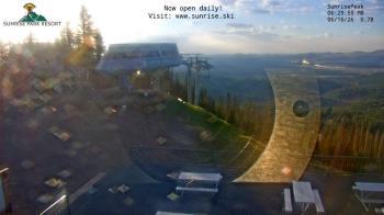 Weather camera view of Sunrise Park Resort 10650 ft elev.