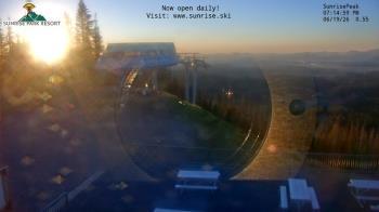 Weather camera view of Sunrise Park Resort 10650 ft elev.