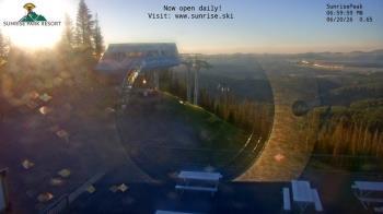 Weather camera view of Sunrise Park Resort 10650 ft elev.