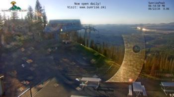 Weather camera view of Sunrise Park Resort 10650 ft elev.