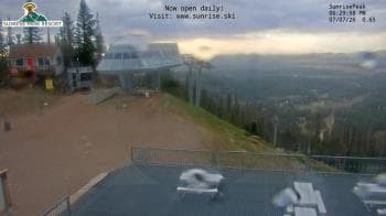 Weather camera view of Sunrise Park Resort 10650 ft elev.