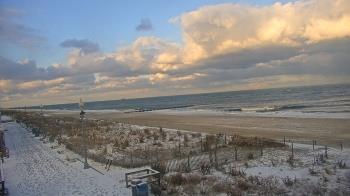 Weather camera view of Boardwalk Plaza Hotel.