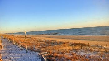 Weather camera view of Boardwalk Plaza Hotel.