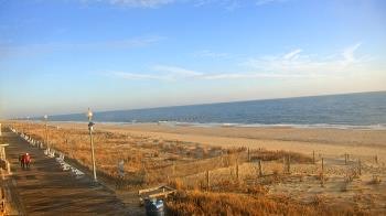 Weather camera view of Boardwalk Plaza Hotel.