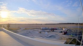 Weather camera view of North Putnam MS.