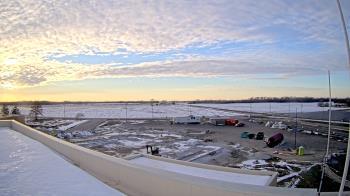 Weather camera view of North Putnam MS.