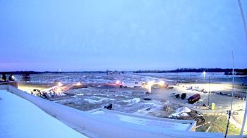 Weather camera view of North Putnam MS.