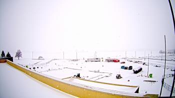 Weather camera view of North Putnam MS.