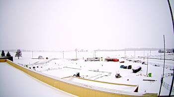 Weather camera view of North Putnam MS.