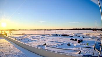 Weather camera view of North Putnam MS.