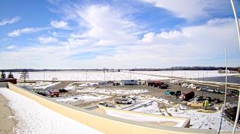 Weather camera view of North Putnam MS.