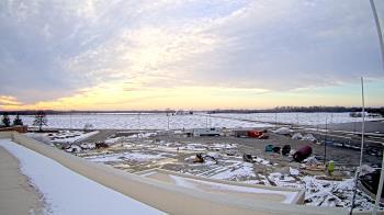 Weather camera view of North Putnam MS.