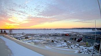 Weather camera view of North Putnam MS.