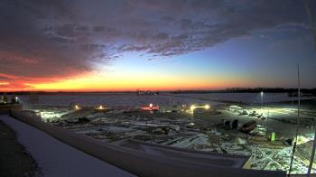 Weather camera view of North Putnam MS.