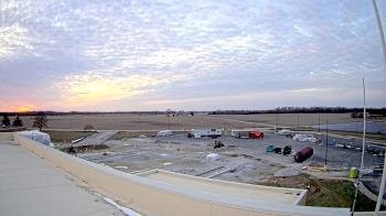 Weather camera view of North Putnam MS.