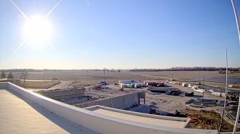 Weather camera view of North Putnam MS.