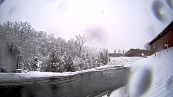 Weather camera view of Rockland County Highway Garage.