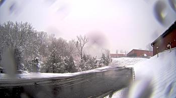 Weather camera view of Rockland County Highway Garage.