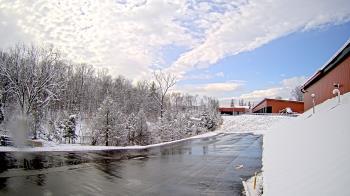 Weather camera view of Rockland County Highway Garage.