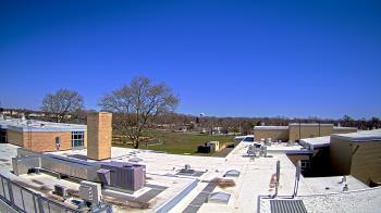 Weather camera view of Riverhead MS.