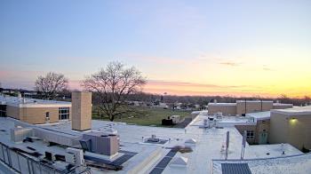 Weather camera view of Riverhead MS.