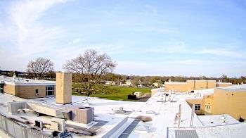 Weather camera view of Riverhead MS.