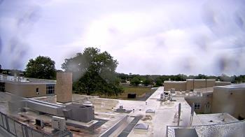 Weather camera view of Riverhead MS.