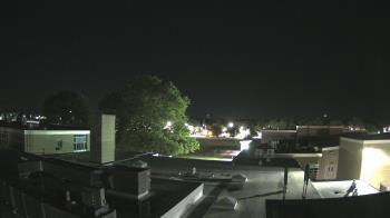 Weather camera view of Riverhead MS.
