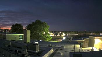 Weather camera view of Riverhead MS.