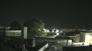 Weather camera view of Riverhead MS.