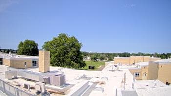 Weather camera view of Riverhead MS.