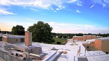 Weather camera view of Riverhead MS.